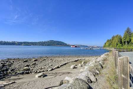 3825 Cates Landing Way #207 North Vancouver, BC V7G 0A6