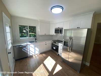 759A Liverpool Circle Manchester, NJ 08759
