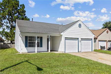 2016 Dove View Dr Virginia Beach, VA 23464