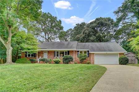 801 Arrow Circle Virginia Beach, VA 23452
