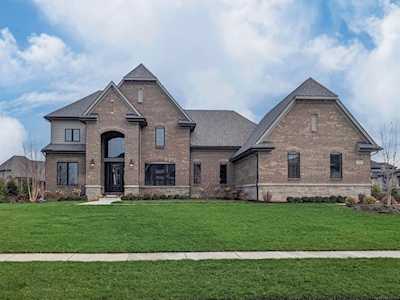 3762 Royal Berkshire Ln Oakland Twp, MI 48363