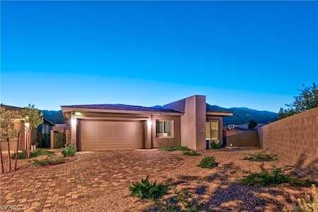 391 Point Sur Ave Las Vegas, NV 89138