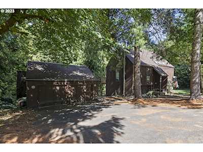 2071 SW Pattulo WAY West Linn, OR 97068