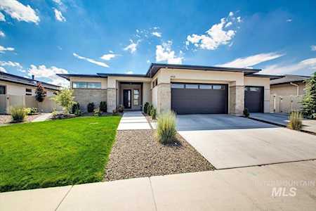 4515 E Copper Point Dr Meridian, ID 83642