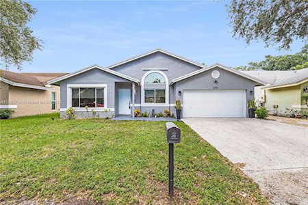 3701 NW 58th St Coconut Creek, FL 33073