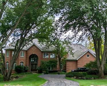 11 Porter School Rd Barrington Hills, IL 60010