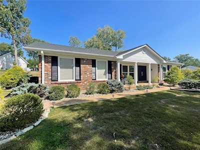 14191 Ladue Rd Chesterfield, MO 63017