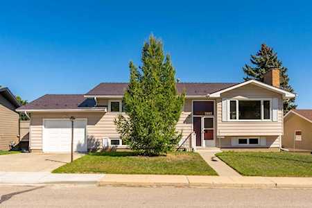 1002 Crescent Avenue High River, AB T1V 1J2