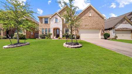 6231 Garden Lakes Ln Sugar Land, TX 77479