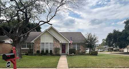4202 Seminole St Pasadena, TX 77504