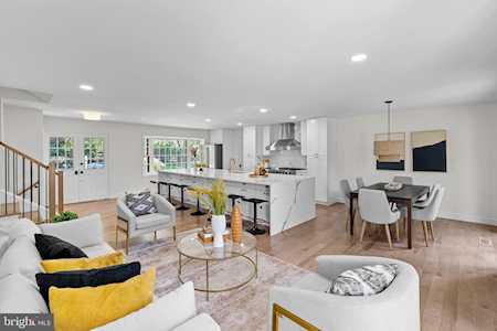 1430 Filene Ct Vienna, VA 22182