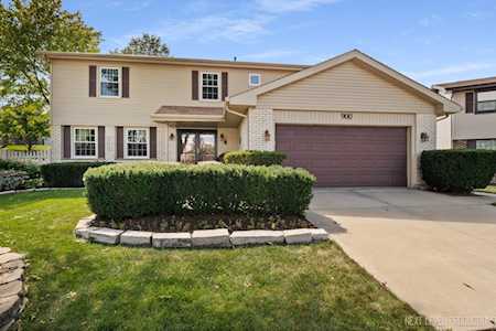 900 Asbury Ln Schaumburg, IL 60193