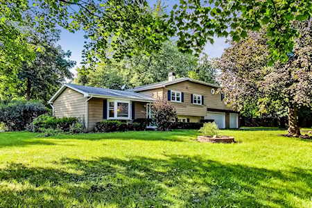 10S276 Alan Rd Naperville, IL 60564