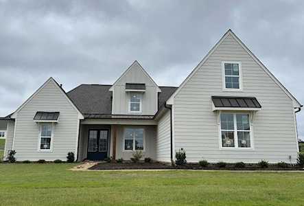 35 Farmhouse Cv Piperton, TN 38017