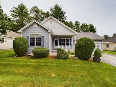 8 Haley Ct Londonderry, NH 03053