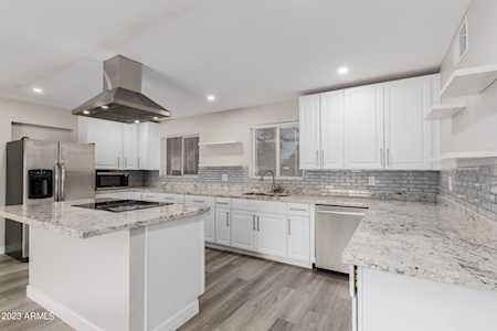 7332 N 17th Avenue Phoenix, AZ 85021