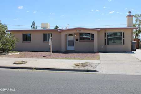 7910 Santa Maria Ct El Paso, TX 79915