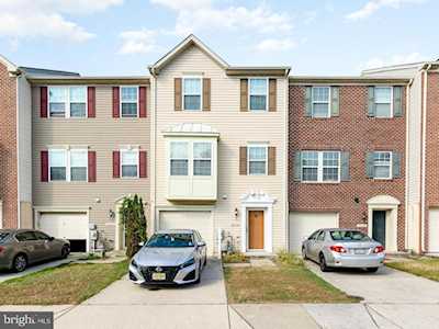 7273 Mockingbird Circle Glen Burnie, MD 21060