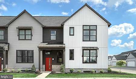 133 Larkin Dr Mechanicsburg, PA 17055