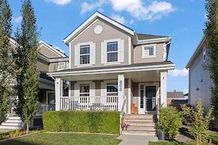 121 River Heights Crescent Cochrane, AB T4C 0J5