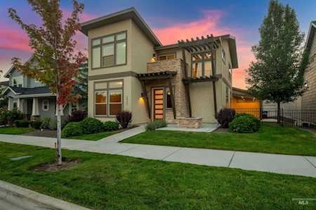 2955 S Shadywood Way Boise, ID 83716