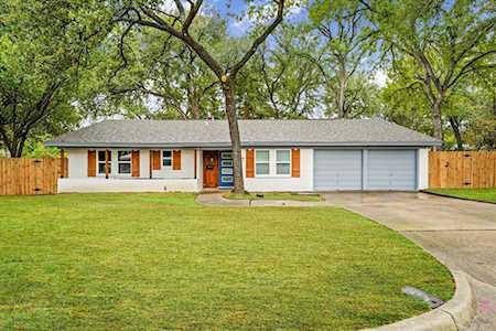 517 Gaye Court Euless, TX 76040