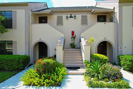 2450 Heron TERRACE #D202 Clearwater, FL 33762