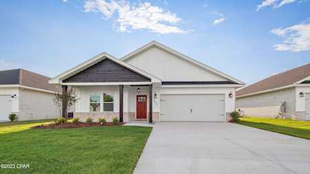 2633 Outlaws Way Panama City, FL 32405