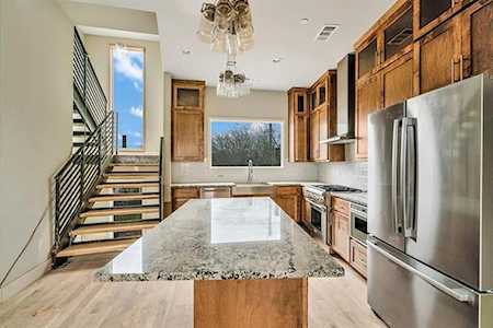 408 S Rayner Avenue Fort Worth, TX 76111