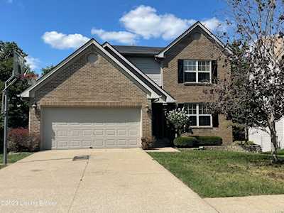 906 Woodland Ridge Cir La Grange, KY 40031
