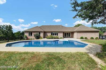 6504 Shelburn Cir Crestwood, KY 40014