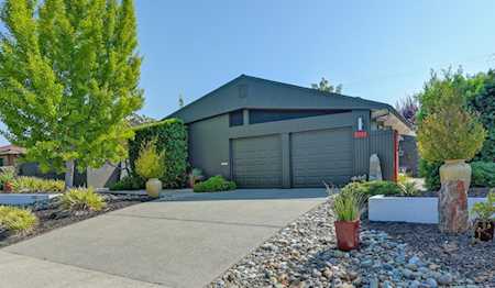 6341 S Land Park Drive Sacramento, CA 95831