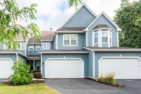71 Tanglewood Dr Glen Ellyn, IL 60137
