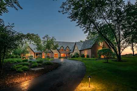 13 Kensington Dr North Barrington, IL 60010