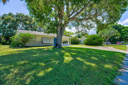 2598 Lone Pine Road Palm Beach Gardens, FL 33410