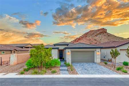 17 Mirage View Dr Henderson, NV 89011
