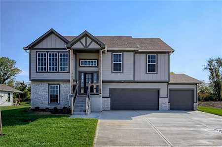 1606 Mulberry St Pleasant Hill, MO 64080