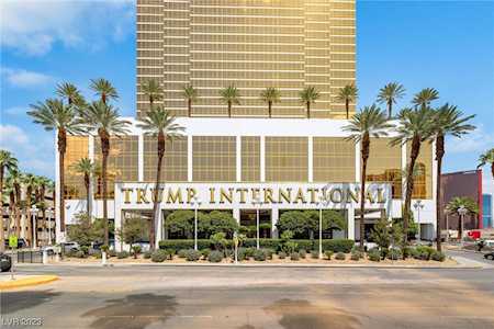 2000 N Fashion Show Dr #2526 Las Vegas, NV 89109