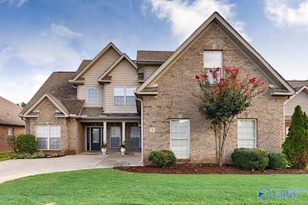 9 Nandina Lane Huntsville, AL 35824