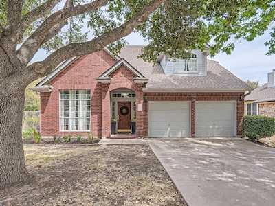 2724 Winding Brook DR Austin, TX 78748