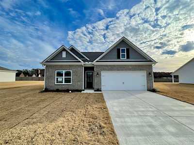 85 Robinwood Ln Oakland, TN 38060