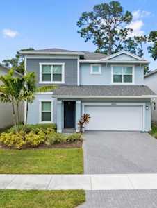 6601 Pointe of Woods Drive West Palm Beach, FL 33415
