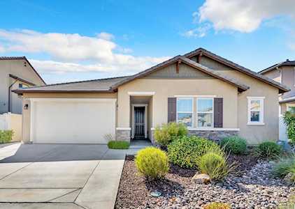 9532 Coolwater Way Santee, CA 92071