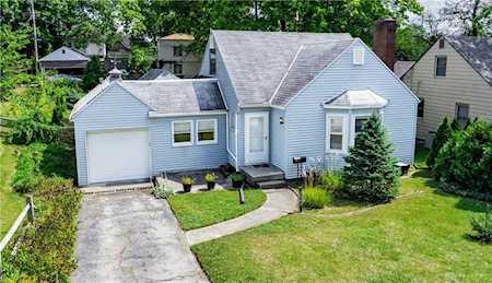2942 Robin Road Dayton, OH 45409