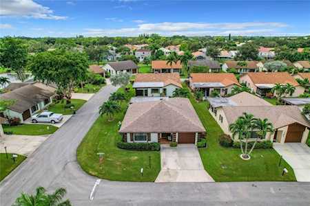 6302 White Sabal Palm Ln Greenacres, FL 33463
