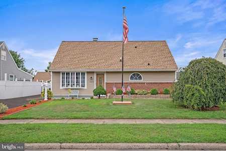 1205 Nancy Dr Croydon, PA 19021