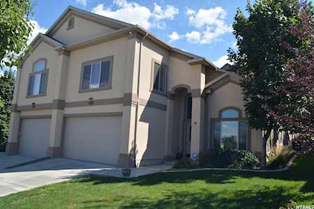 707 S Eagle Pass E North Salt Lake, UT 84054