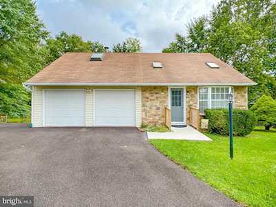 536 Spring Hill Dr Harleysville, PA 19438