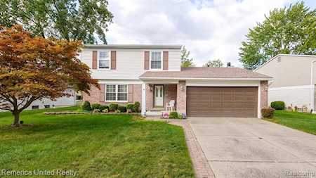 29136 Perth St Livonia, MI 48154