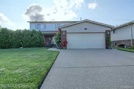 6079 Wedgewood Rd Canton Twp, MI 48187